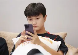 九游娱乐APP-包含风云突变!埃因霍温窗口期再遭质疑,葡超版图或变,质疑声仍在,资深球员宣示担当的词条