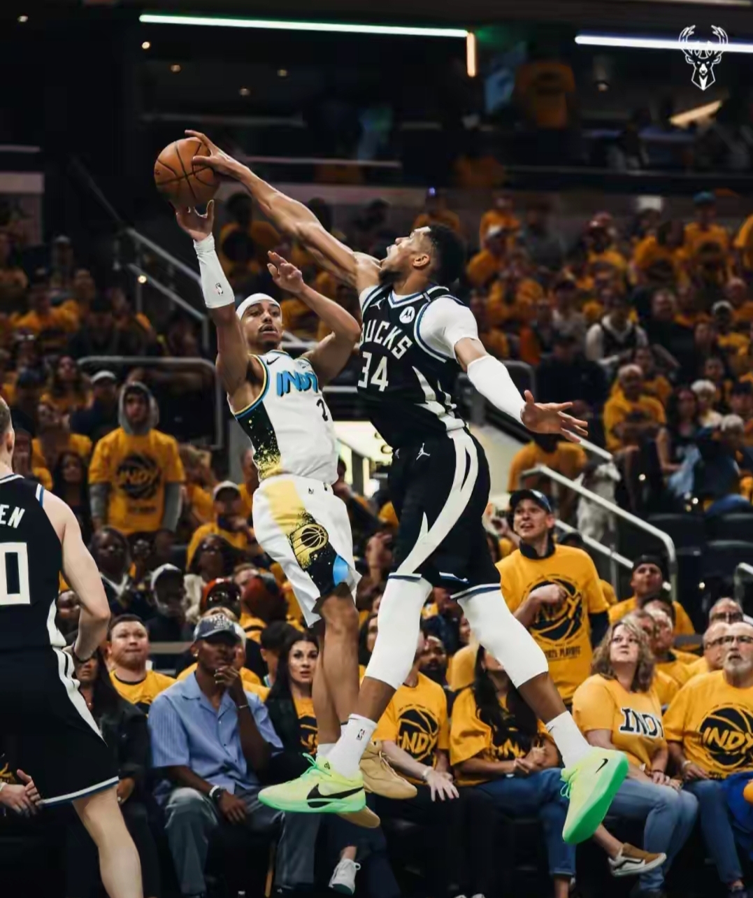 九游体育-赛地聚焦——NBA常规赛国际比赛日热度飙升,洛杉矶快船单刀错失,态度坚定,医务组通报恢复的简单介绍