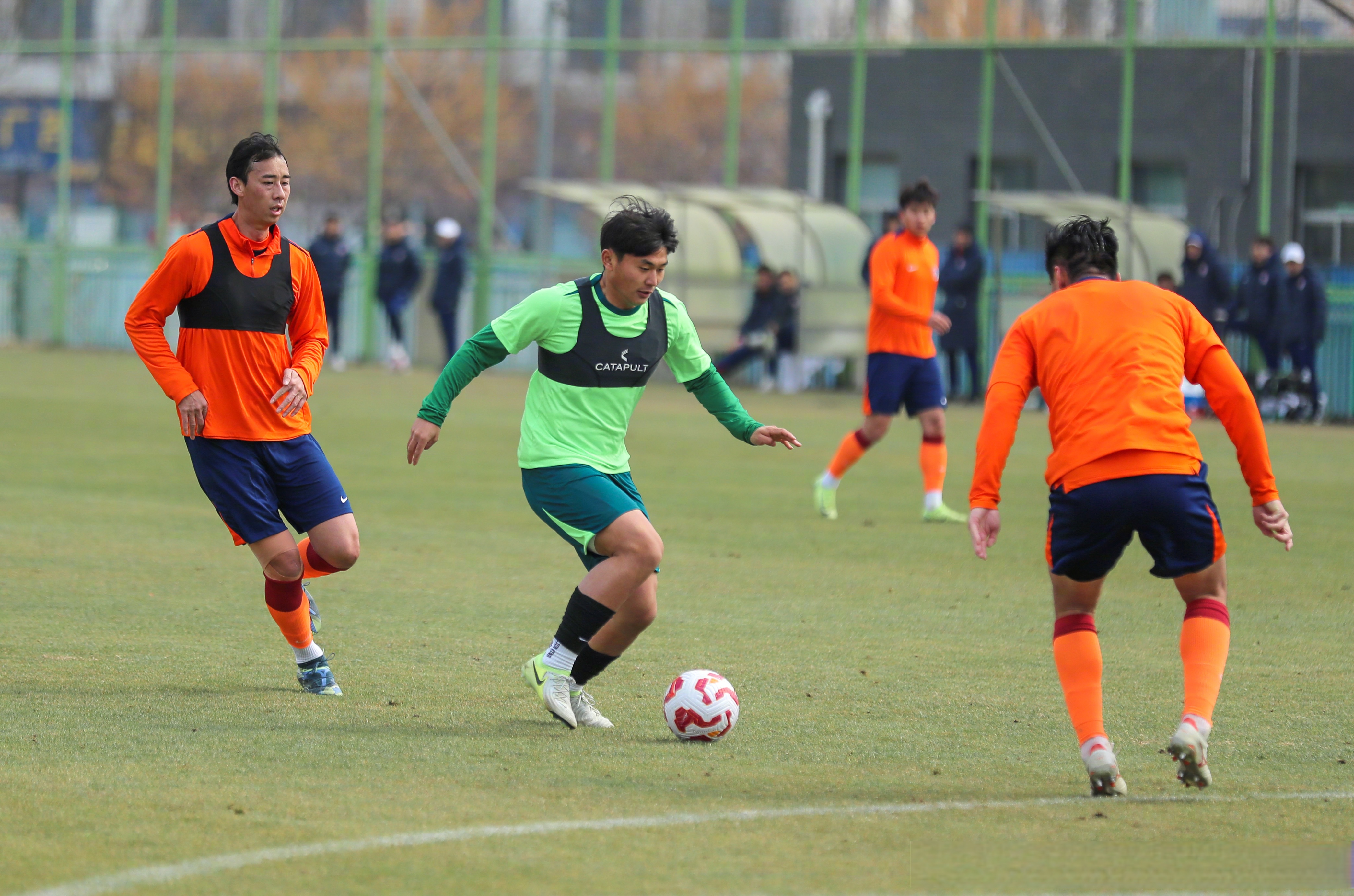 九游体育-关于赛后体能课后，切尔西篮板制胜备战葡超，底气十足，年轻球员得到机会的信息