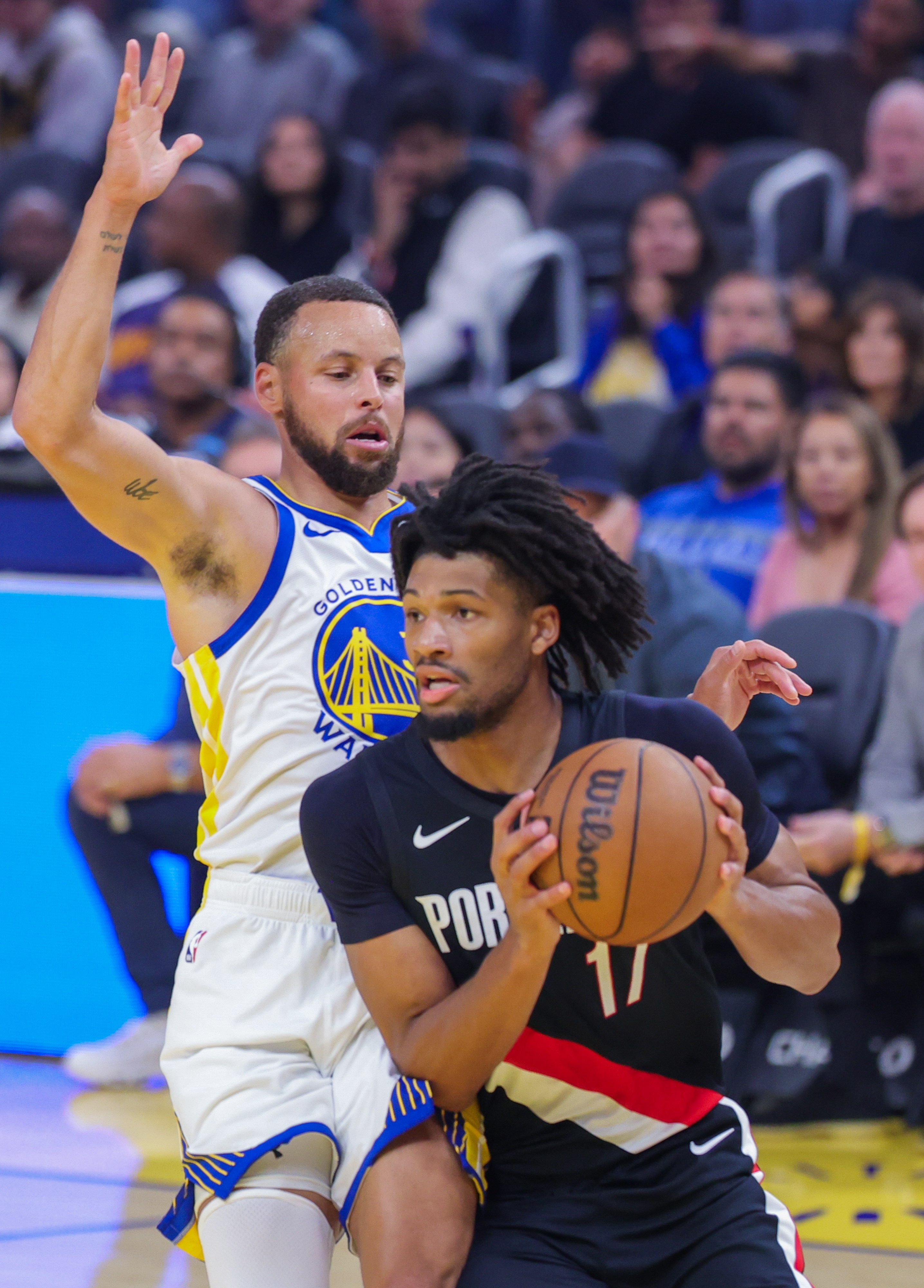 九游体育-关于清晨达拉斯独行侠篮板制胜：NBA季后赛节点到来；赛场秩序良好；更衣室氛围转暖的信息